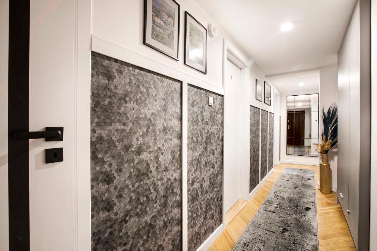 Charming Studio With Kitchen - Old Town, Main Station Krakow Ngoại thất bức ảnh